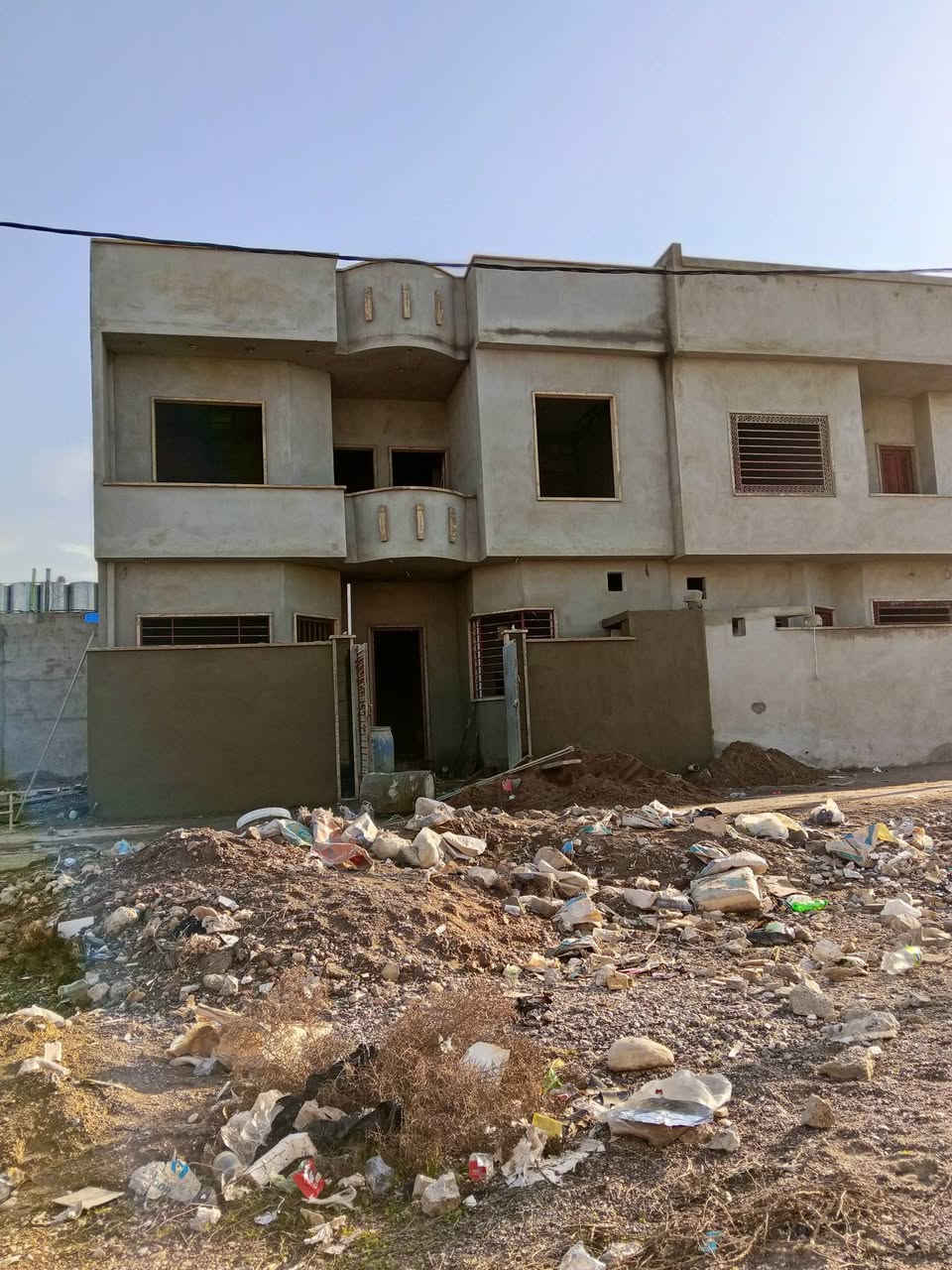 كادر لبخ سمنت شغل شرط هندسه من الموصل نعمل في تكريت والمناطق القريب
لبخ سقل 3500
كف مالج 2000
تصفير حائط 5000 
نثر 1500 
***********@
