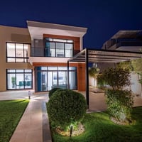 رفاهية بلا حدود في بغداد! 🌟  🏡 فلل فاخرة بتوقيع المطوّر العالمي داماك ...