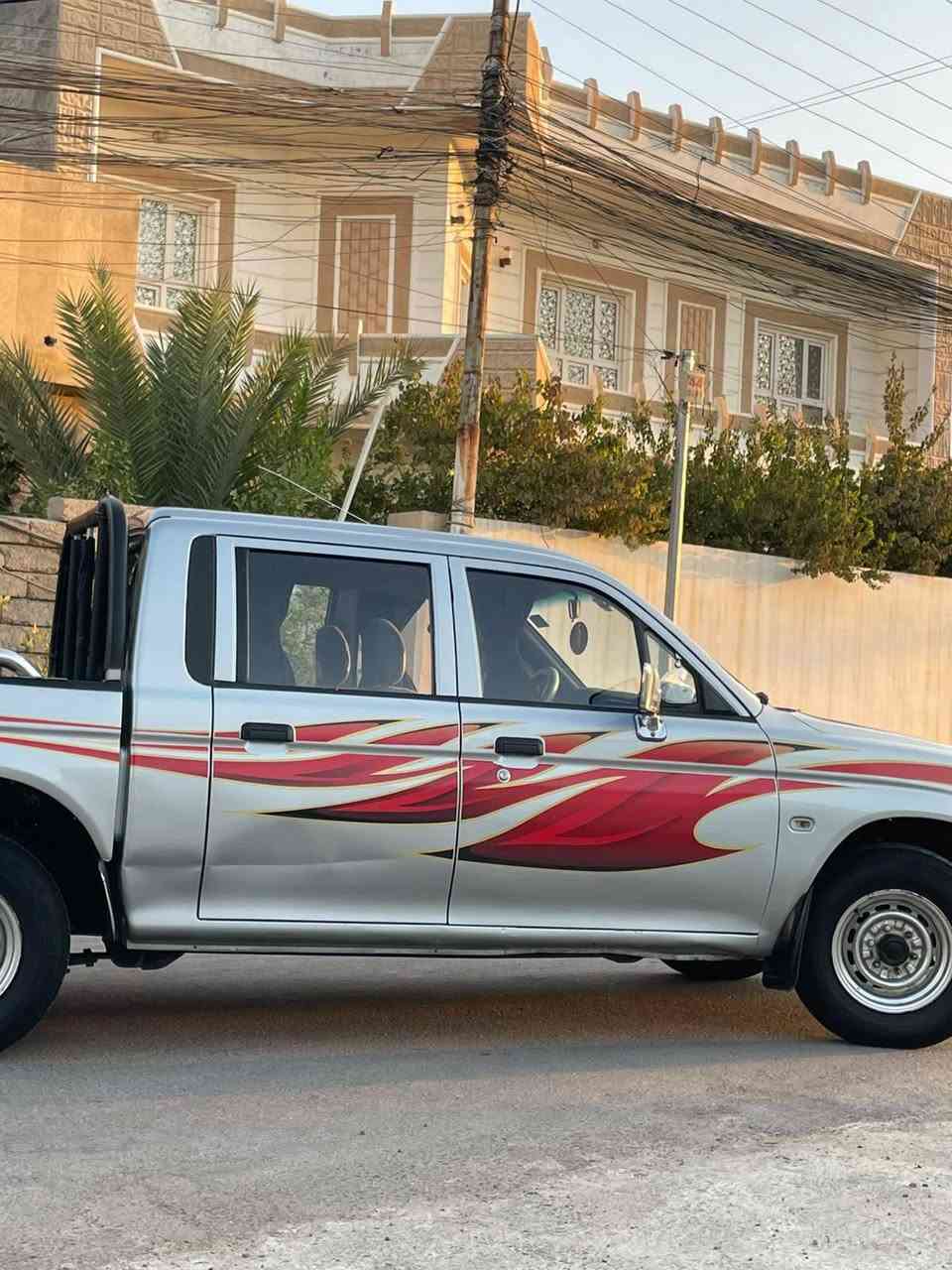 سيارة • للبيع • موديل ٢٠٠٢