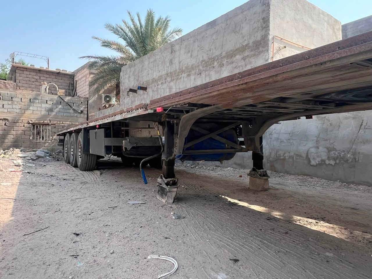 سلام عليكم عربانه شمتز   منفيس دخول شمال تخم تاير جوبلس جبير 3 علاك دبل قاعده سبيرات كهربائيات فول وجاهزه للشقل سعر 83$مكان البصرة خور الزبير  قم ***********

