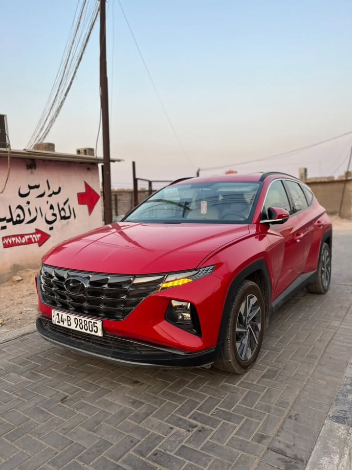 توسان 2024 خليجي
السياره كفاله عامة شخط ما بيها نضافه 100‎%‎ 
ماشيه 34 الف كيلو متر 
مواصفات الخليجي معروفه 
رقم بصره ب اسمي السياره 
سعرها 222 ورقه وبيها مجال بسيط للطيبين 
***********
مكاني البصره
