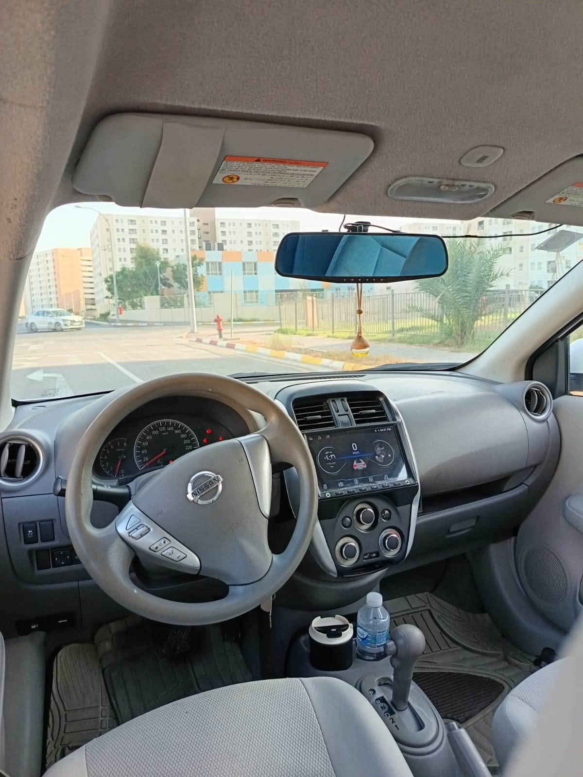 للبيع
نيسان سني هندي(بليته زركة) 
موديل 2020
رقم بغداد انكليزي بأسمي 
ماشية ٩٨ الف
صدر جديد
باتري جديد. 
بيها صبغ بالجاملغ الخلفي وقليل بالجنطة 
وبارد بسيط بالجاملغ الأمامي 
السيارة كل قطعها أصلية (بدون تبديل) 
مكاني بغداد 
سعرها ٩٨ وبيها مجال
سنوية بأسمي رقم بغداد
رقمي
***********

نص مكتوب في الصور:
- الجانب الايسر : بارد +رصعات ومعجون وخدوش
- الجانب الايمن :صصبغ معجون+بارد +رصعات وخدوش
- سونار الدحدوح