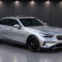 بي ام دبليو 530i • ٢٠٢٤ • ٣٦٠٠٠ كم