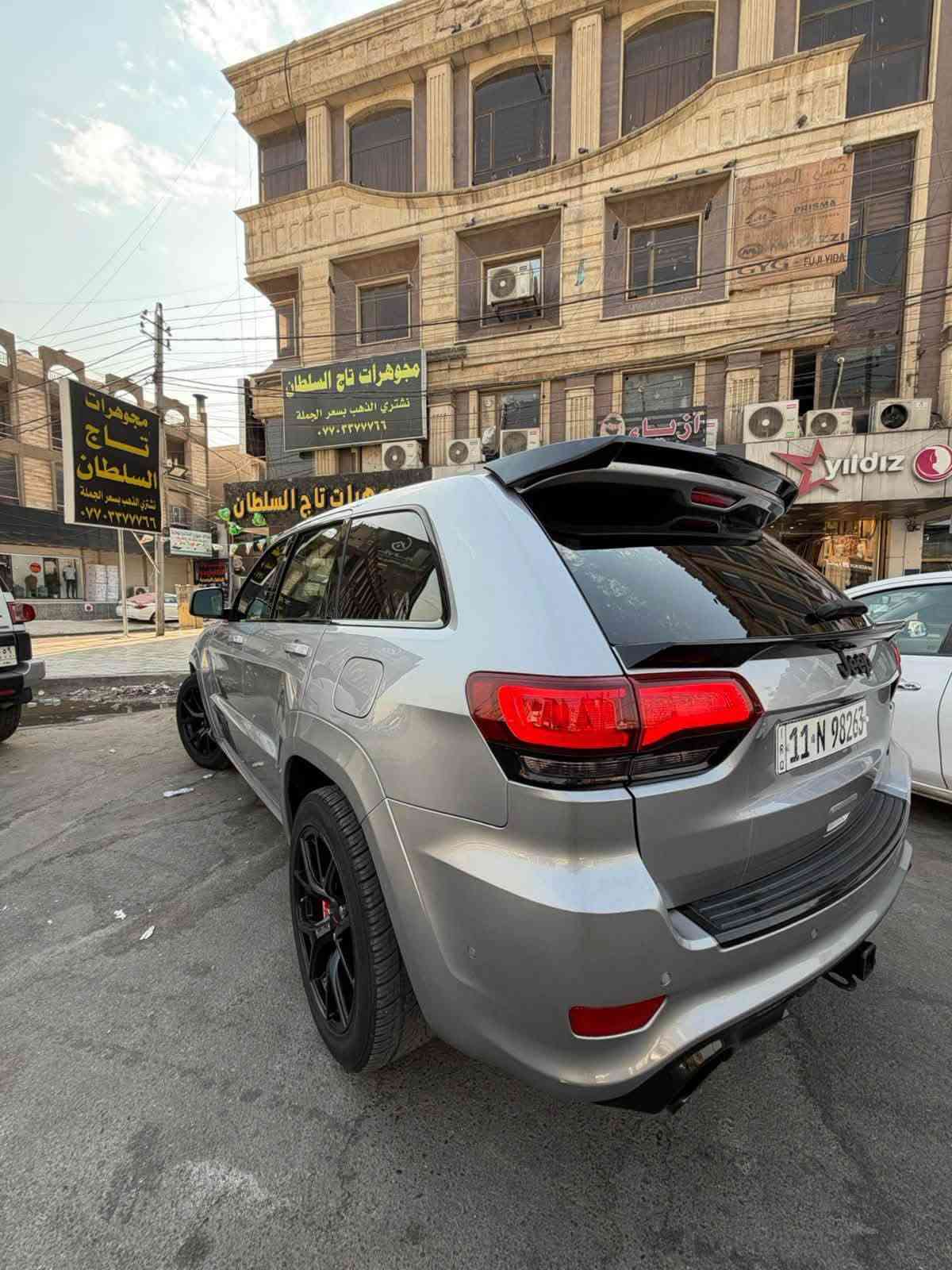 جيب SRT • ٦٤٠٠ • كلين تايتل