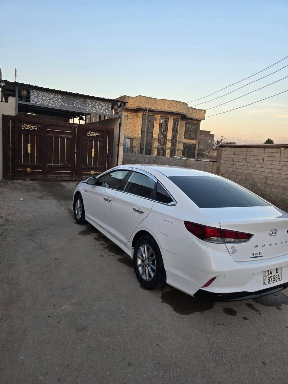 سوناتا 2023 بصره غاز اصل وليس تحوير مكفوله كفاله عامه ماشيه 40  الف السياره جديده السعر 178 وبيها مجال الهاتف ***********
