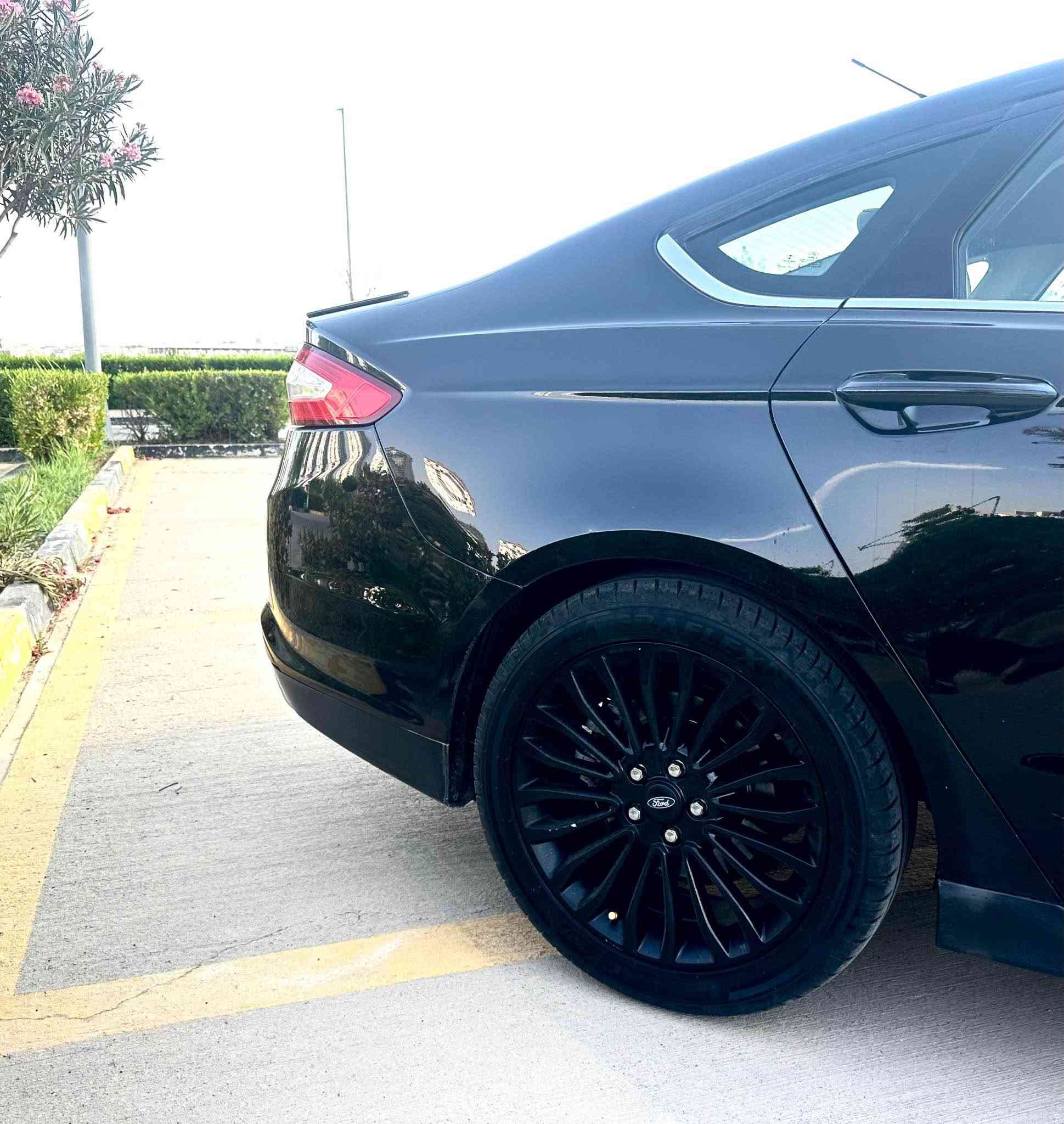 Ford fusion 2.5 2016
***********
یەک پارچە و پەڵەیەک بۆیاخی هەیە 
مەکینە ٢.٥
١٠٠ هەزار ڕۆشتووە و هەموو شتێکی بە شەرت  
پێش و دوا و بۆیاخ و گێڕ و مەکینە بە شەرت 
سەنەوی تا ٢٠٣٠ تازەیە 
هەموو سێرفسێکی تازە بۆ کراوە
***********
سعری ١١٥$
1FA6P0G72G5116313 السليمانية, العراق
