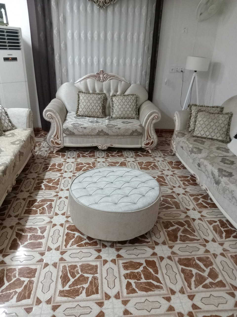 للبيع تخم ملكي نضيف جديد مستخدم قليل بدون اي عيب رقم هاتف *********** ماجوب تعليقات اي استفسار يتصل مكاني كركوك
