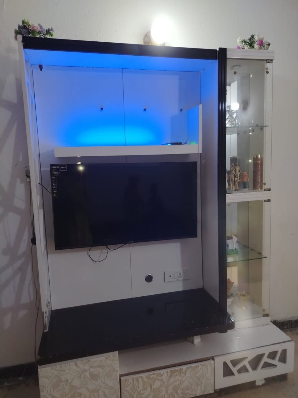 معرض • دواليب • ميسان
