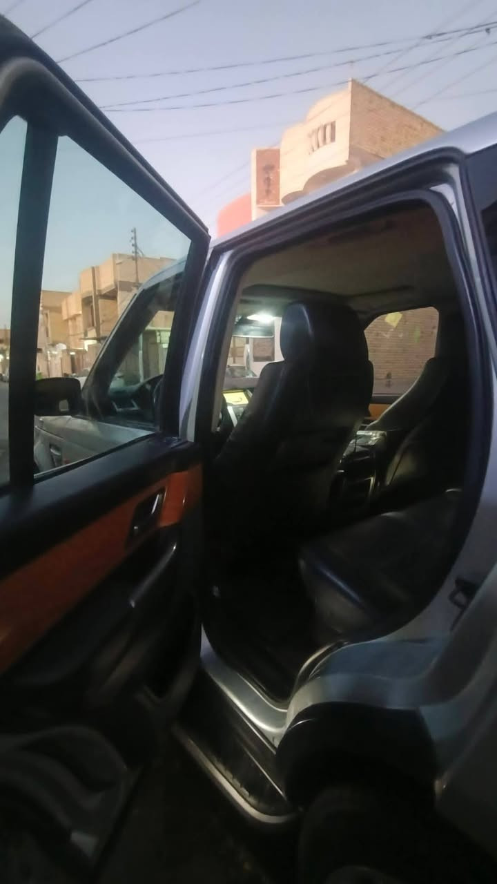 رانج مديل 2006محدث 2013 مكينه سوبر سبورت رياضي بانزين مبدل دبل ولوي تريد ترجع جكات عادي سياره جاهزه وفول سياره بيهه شغله بل كير نمره سادسه طيح وترجع رقم أربيل رقم نكليزي مكاني بصره *********** سعر 70
