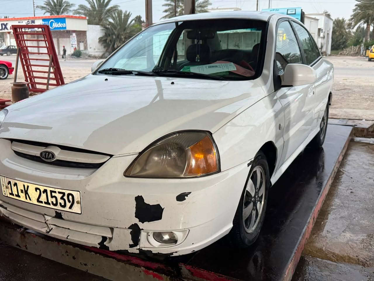 2003 ريو للبيع
مصبوغ عام 
تحويل 
سيارة جاهزة تراي للبصرة
غرفة جديدة
كير عادي
محرك بخار بسيط
تبريد منظرمة كامله وغاز كامل بس نقص لوحة الAC تتبدل
سعر 40$
تواصل  ***********
