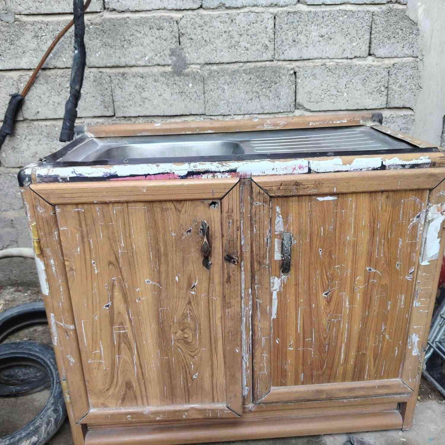كلهم ب 100 الف
العنوان مدينة الصدر / الحميدية 
***********
