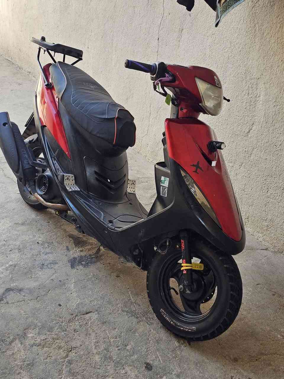 سلام عليكم
دراجه ماكس عدله اللبيع 
دراجه المكينه مفتوحه مره وحده مكينتها حلوه 
الدراجه كامله مكمله كهربائيات كلها شغاله دك هندر وطلع 
كابريتر جديده توني شادها شركه سكاي. ويل وراء وتاير جدد توني شادهن . عقل جديد شركه الصباح لاصلي 
دراجه حلوه ونضيفه مثل ما تشوفون بالفيديو 
بيها كزوز رياضي FM لاصلي كلجات جدد 
السعرر 👈《 600》 
هذا رقمي واتساب ورصيد . ***********
