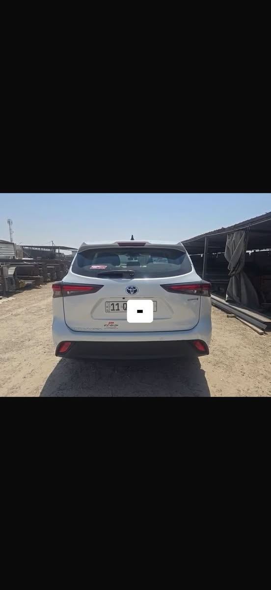 Toyota highlander2024
لون ابيض  ممشى 47الف

وارد خليج

LE HEV

المحرك: 2.5 لتر هايبرد، 4-اسطوانات

القوة القصوى: 240 حصان (مجمع)

كفاءة استهلاك الوقود: 20.1 كم/لتر

الأبعاد طول - عرض - ارتفاع (مم): 4950 - 1930 - 1730

7 ركاب (شاملة السائق)

جنوط ألمنيوم مقاس 18 بوصة

انوار أمامية (LED)

انوار خلفية (LED)

إضاءة نهارية (LED)

كشافات ضباب أمامية (LED)

نظام الدخول الذكي للسائق و الراكب الأمامي

مرايات جانبية كهربائية مع اشارات انعطاف

طي كهربائي اوتوماتيكي للمرايات الجانبية

زر تشغيل المحرك

مقاعد قماش

تحكم كهربائي لمقعد السائق

مكيف أمامي و خلفي بتحكم اوتوماتيكي

ازرار تحكم على المقود

شاشة معلومات متعددة 7 بوصة

تحكم أوتوماتيكي لجميع النوافذ

تحكم بالقفل المركزي من باب الراكب الأمامي

أربعة منافذ USB-C للشحن (2 أمامية و 2 خلفية)

نظام صوتي بشاشة لمس 8 بوصة

نظام أبل كار بلاي لا سلكي

منفذ USB-A

6 سماعات

مزايا الأمان و الراحة

نظام تويوتا للأمان (TSS Ver. 2.5)

نظام حماية ما قبل التصادم (PCS)

مثبت السرعة راداري (DRCC)

المساعدة في تتبع المسار (LTA)

تنبيه مغادرة المسار (LDA)

الضوء العالي التلقائي (AHB)

نظام التحكم في وضعيات القيادة (إقتصادي / عادي / رياضي)

كاميرا خلفية

حساسات خلفية للمساعدة على الوقوف

وسائد هوائية (للسائق والراكب الأمامي + للركبة + جانبية + ستائرية)

فرامل مانعه للإنغلاق (ABS)

نظام التحكم بالتوازن (VSC)

نظام مراقبة ضغط الاطارات (TPWS)

نظام منع تشغيل المحرك ضد السرقة

مكابح وقوف كهربائية (EPB)

نظام الوقوف المؤقت

للاستفسار

***********

مكان السياة الرمادي

