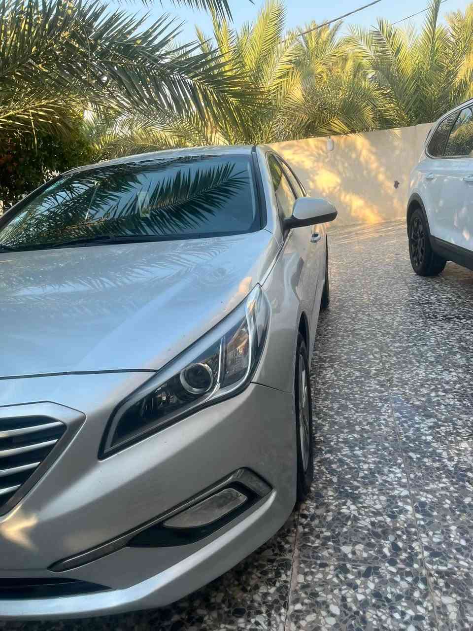 سوناتا موديل 16
رقم بغداد دولي 
نص فول موصفات 

سياره جديد بمعنه الكلمه 
على وضع شركه 

هزه جديده سنويه جديده 
تبريد ثلج 
شاشه جبيره 
ثلاث مودات قياده 
كشفات 
ويل كب كروم 
كير مكينه مكفولات 
حادثها جاملغ امامي فقط 

مكانها كربلاء 
للاستفسار الاتصال ***********
