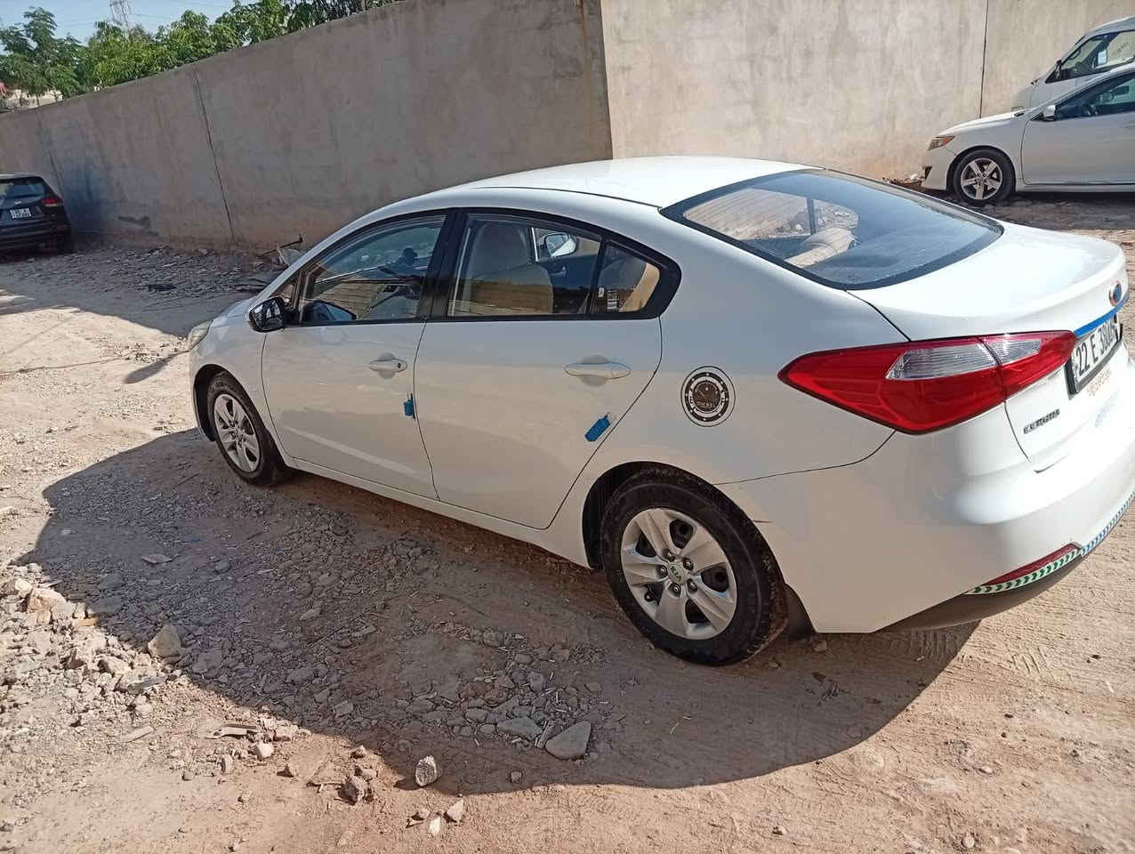 السلام عليكم مكلف بالنشر 
سيراتو موديل 2014
سيارة بدون صبغ فقط بارد شي قليل 
السعر ب 110 مستعجل ع البيع
مكان صحاب السيارة بعقوبة وهذا رقمة ‏‪***********‬‏
‏‪***********‬‏
محرك قبل شهرين مجفت
