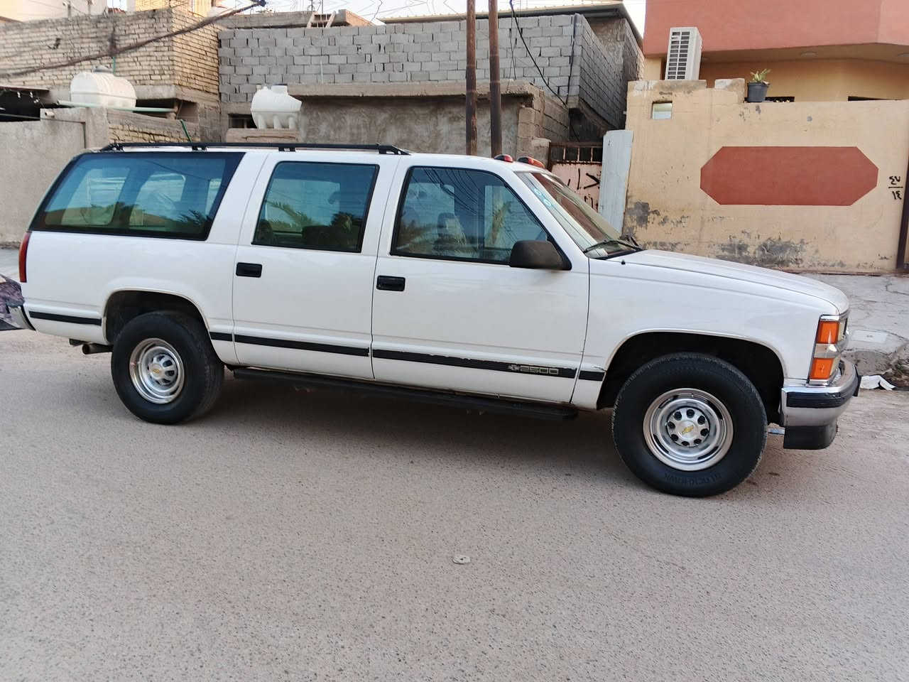السلام عليكم سياره جمسي موديل 96 بغداد خصوصي مشروع وطني انكليزي  مكينه ٣٥٠ كير ١٠٠٠  سيارة جاهزة العنوان بغداد السعر 50 ورقة  الاتصال على الرقم ***********

