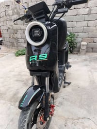 R9 • مستعجل • بطارياته