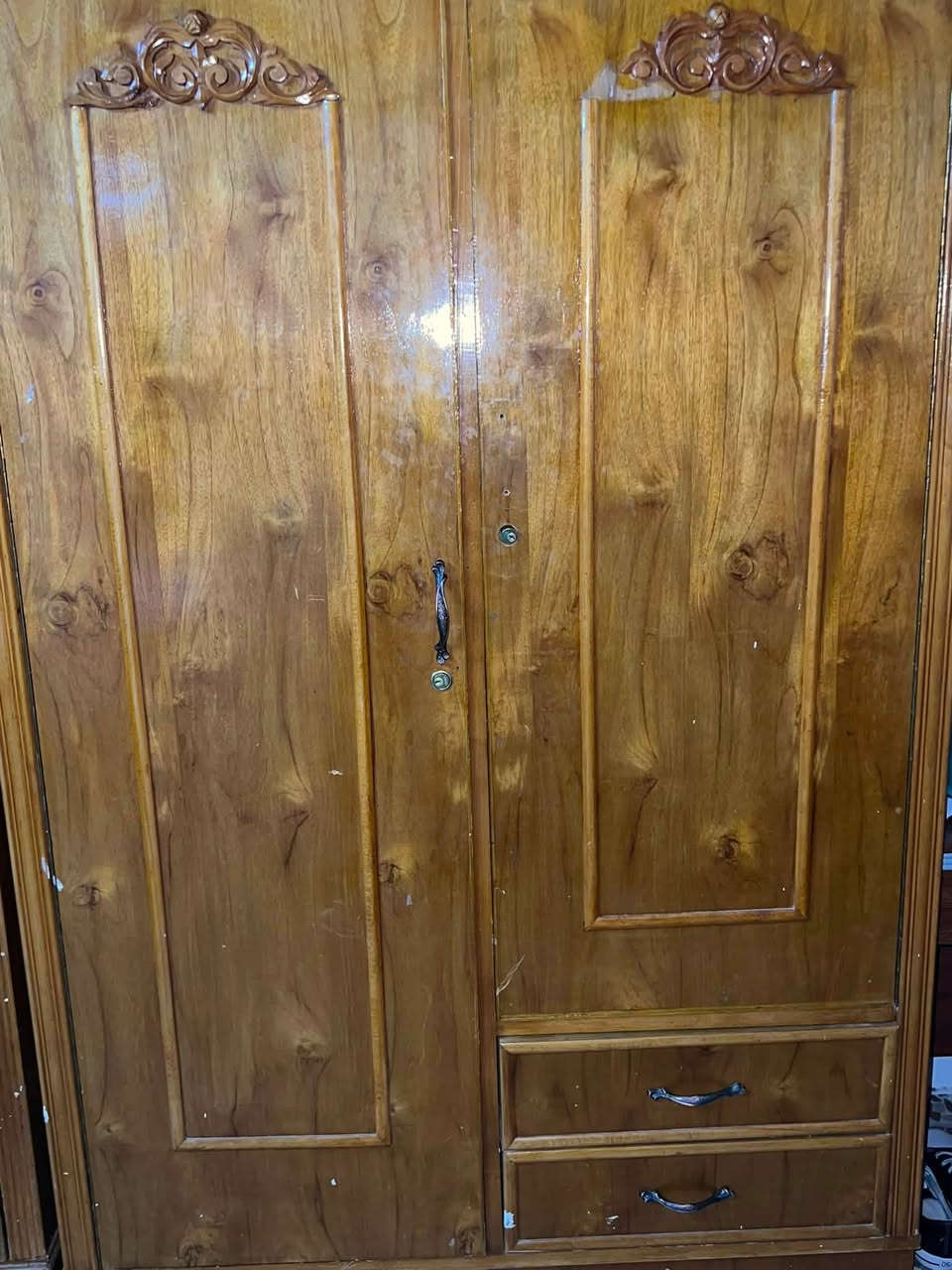 فنصور صاج عراقي نظيف فول بابين المكان موصل شراي اتصل لا ترسلني عل فيس رقم اتصال وتساب بي ***********السعر١٥٠ وبي محال
