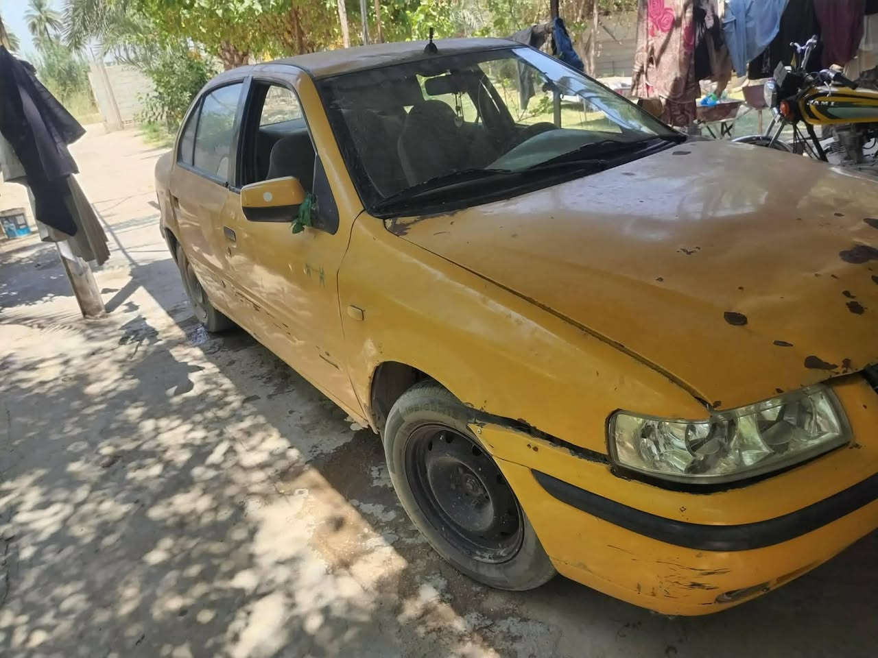السلام عليكم سياره سمند موديل 11سنويه صاقطه بل 23السياره ما مسجله هيئه مكينه نضيفه ولكير نضيف السياره شغاله ومالك يريد مداور اقره التفاصيل السعر 14وبيه مجال وتصل ***********
