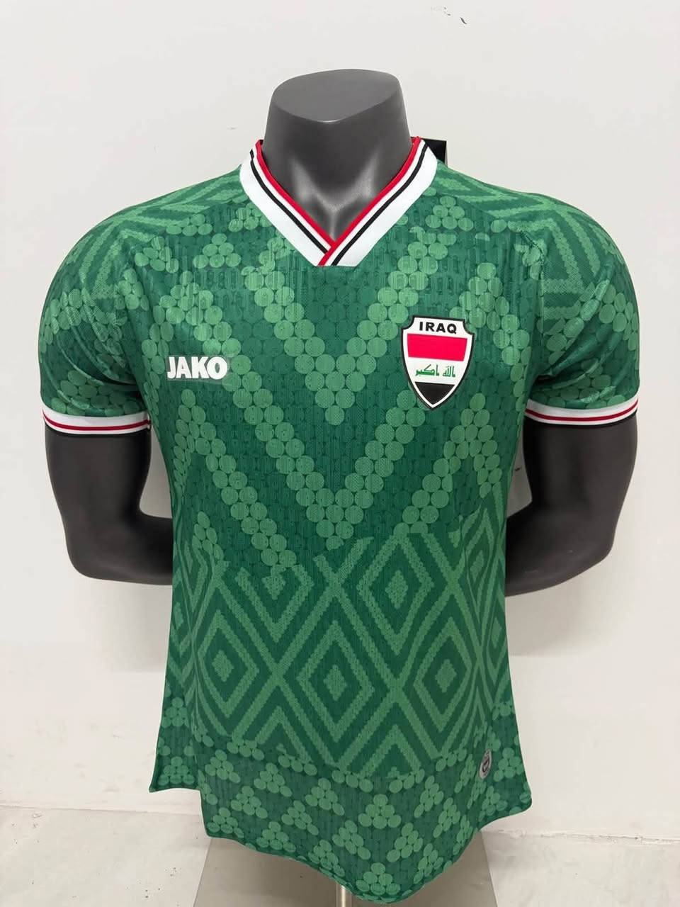 طقم المنتخب الأصلي مختوم
***********

جملة مفرد
