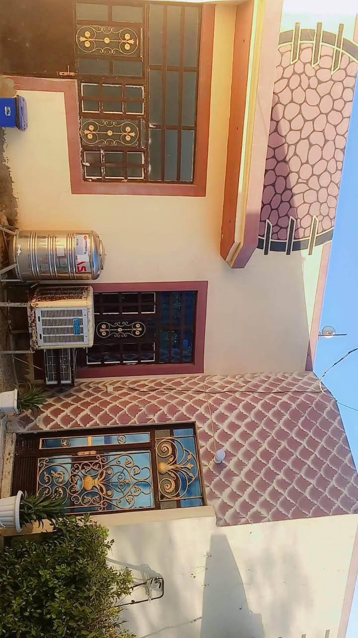 دار للبيع المساحه ٢٥٠ كاع خليل الصالح سند ٢٥
***********
