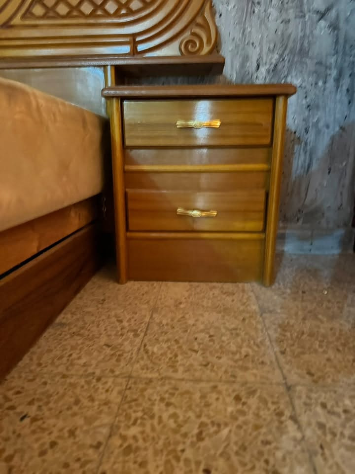 غرفة أخشاب • جديدة • خمس قطع