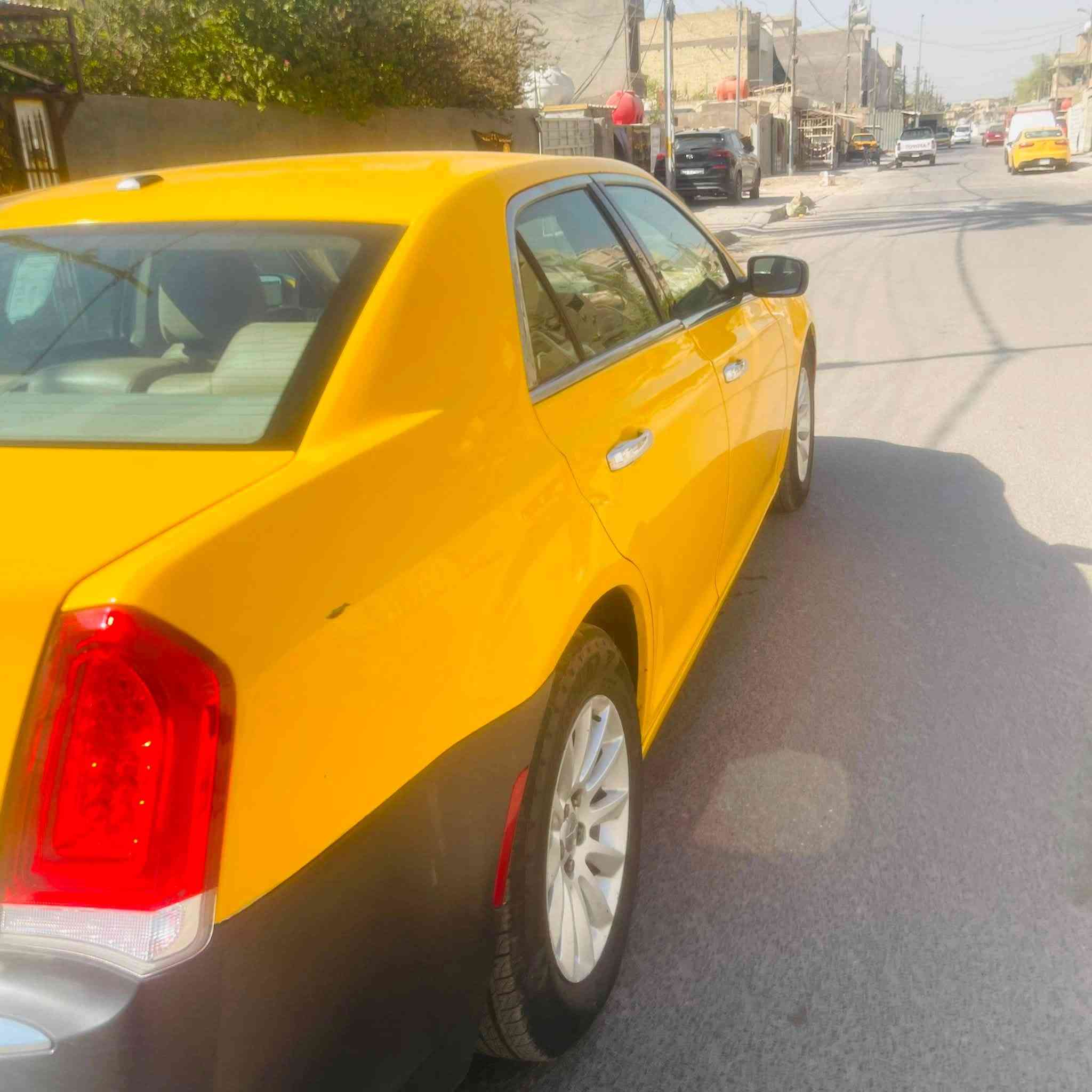 السلام عليكم
كرايسلر c300موديل 2012

حادث باب السايق فقط
السيارة كاملة حدادية جديدة
دوشمة جديدة
محدث بجم ودعامية خلفية بكلايت  2023
تخم تاير جديد
السيارة جاهزة السعر 170وبيه مجال
***********
