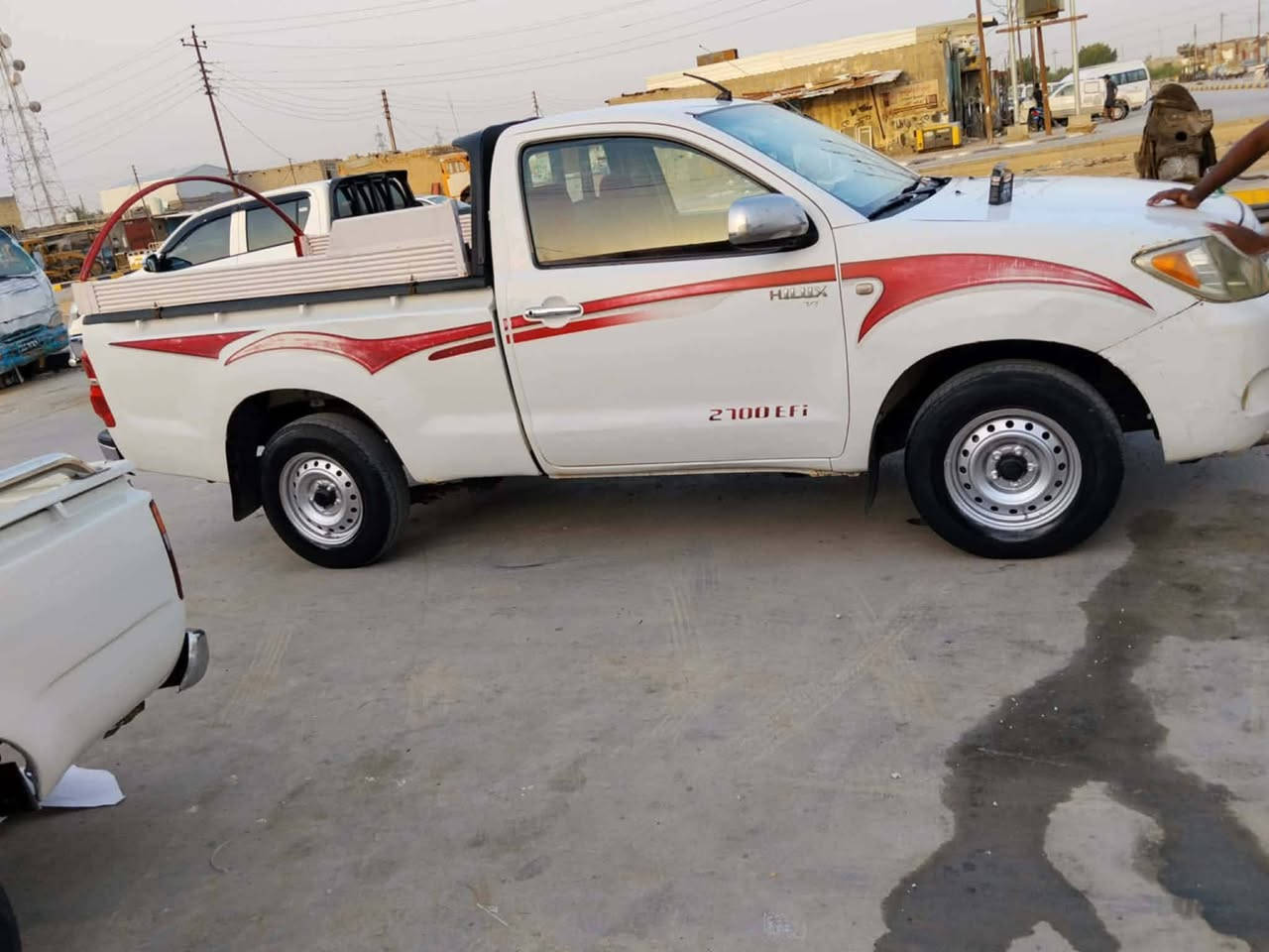 سلام عليكم للبيع فلونزه موديل 2006 جديده كفاله عامه تبريد ثلج كرهبيات كله شقاله مكان ناصريه سعر 100 ترهم مروس بيكم دبل وكيه  ***********
