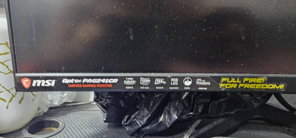 السلام عليكم من رخصت الادمن pc كامل للبيع
واصفات 
Motherboard ROG STRIX B365-G GAMING
Intel corei7 9th Gen 3.00 ghz
RAM corsair 32 GB 2500 ghz
Graphics card Amd rx 580 8GB
Power 550w 80plus
M.2 256GB win 11 
HDD 1 TB
شاشه msi 25
144Hz
كيبورد ميكانيكل skyloong SK61
ماوس لوجتك 502x اصدار الجديد 2025
مكاني بغداد السيديه  سعر ٧٥٠ الف وبيها مجال
واتساب موجود ***********
