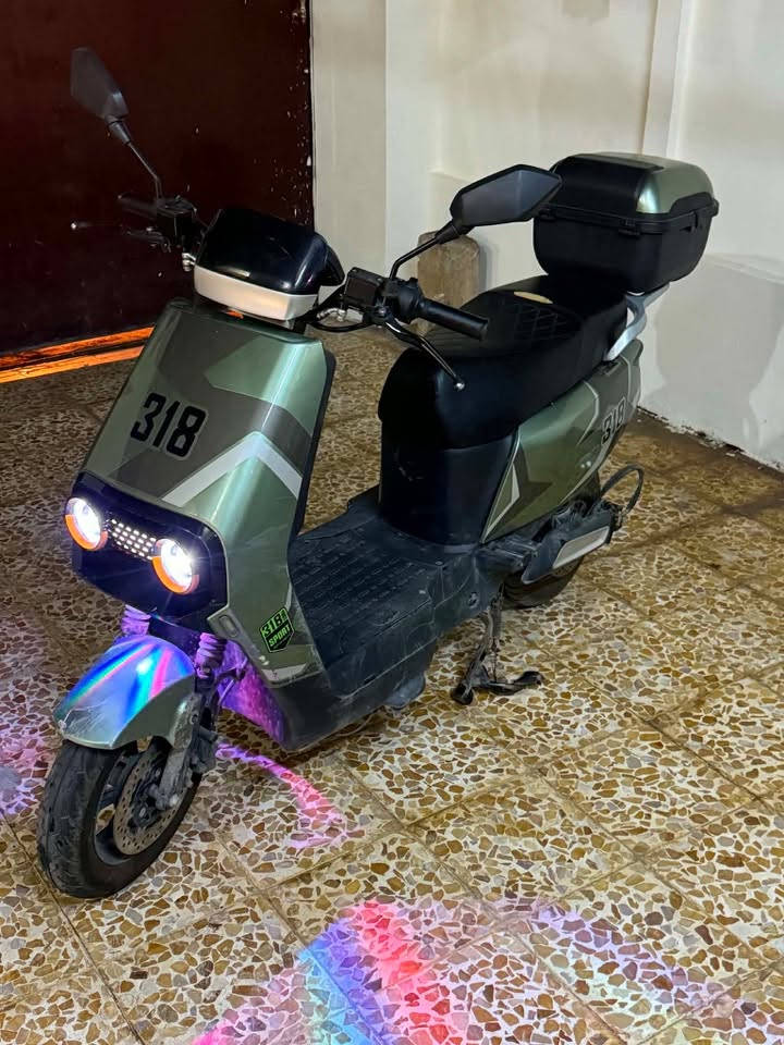 ماطور شحن للبيع حجم 318
موصل رشيدية السعر 500 وبيها مجال 
التواصل على رقم***********

‭***********‬
