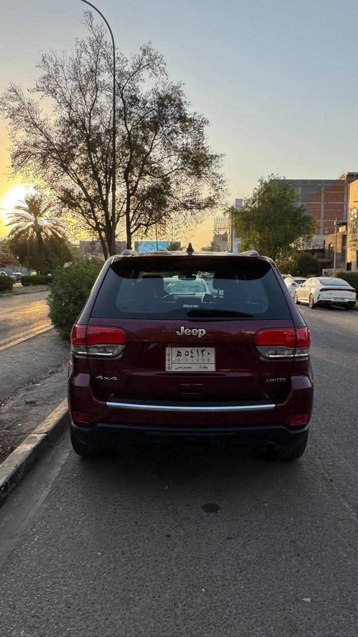 السلام عليكم
جيب ٢٠١٩ لمتد فول 
حاليا عليها الرقم الجديد
فول مواصفات بانوراما 
حادثها مثل ما واضح بالصور جاملغ امامي وجزء من الباب 
السعر 21 الف وبيها مجال
مكانها يرموك او منصور
غير متواجد ع الفيس 
***********
