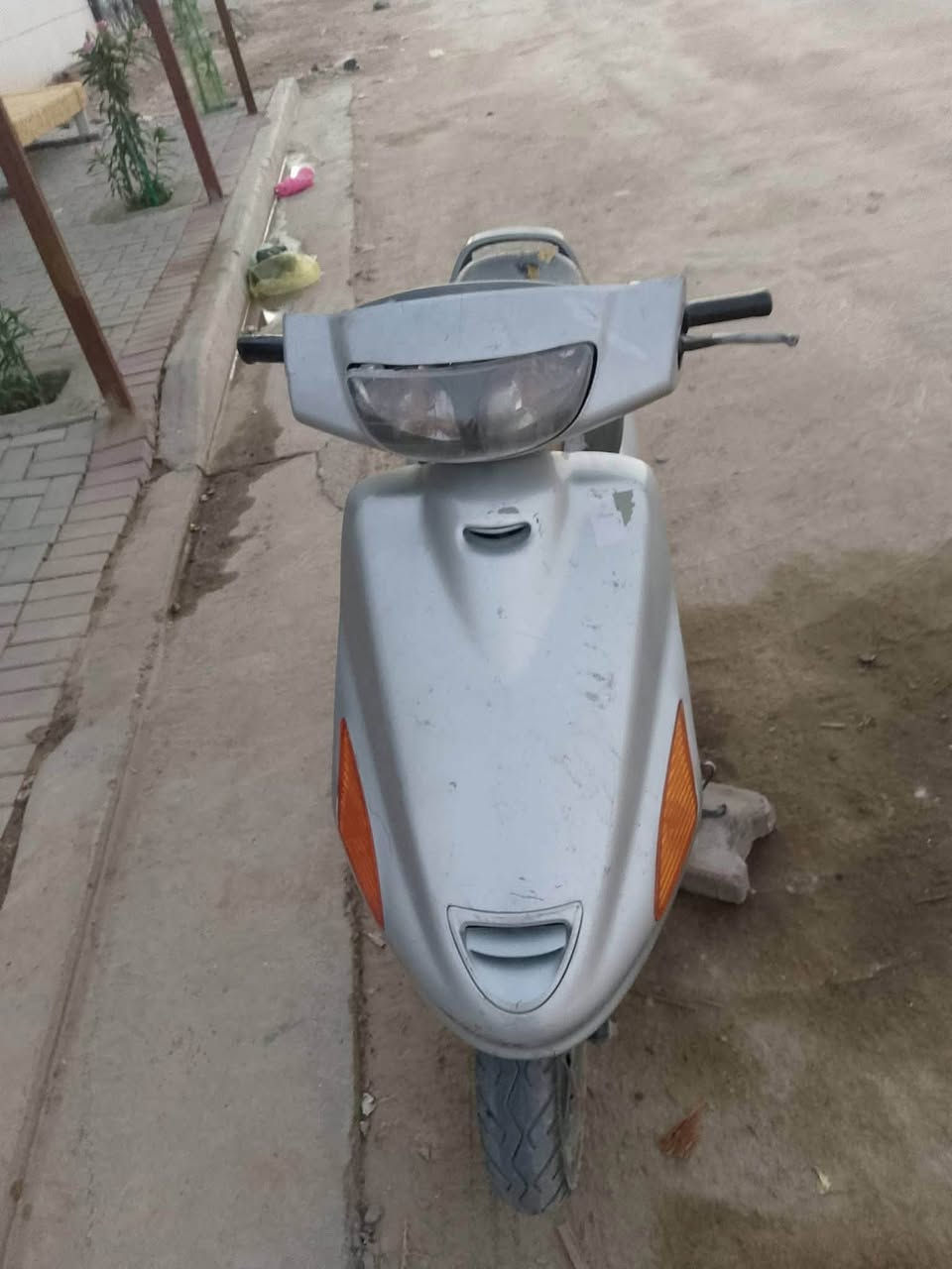 دراجه فراشه للبيع مفتوحه مره وحده تايرات جدد كهربائيات شغاله شلعه ومعدل السعر ٣٠٠ وبيها مجال المكان الديوانيه شارع الاسكان الرقم ***********
