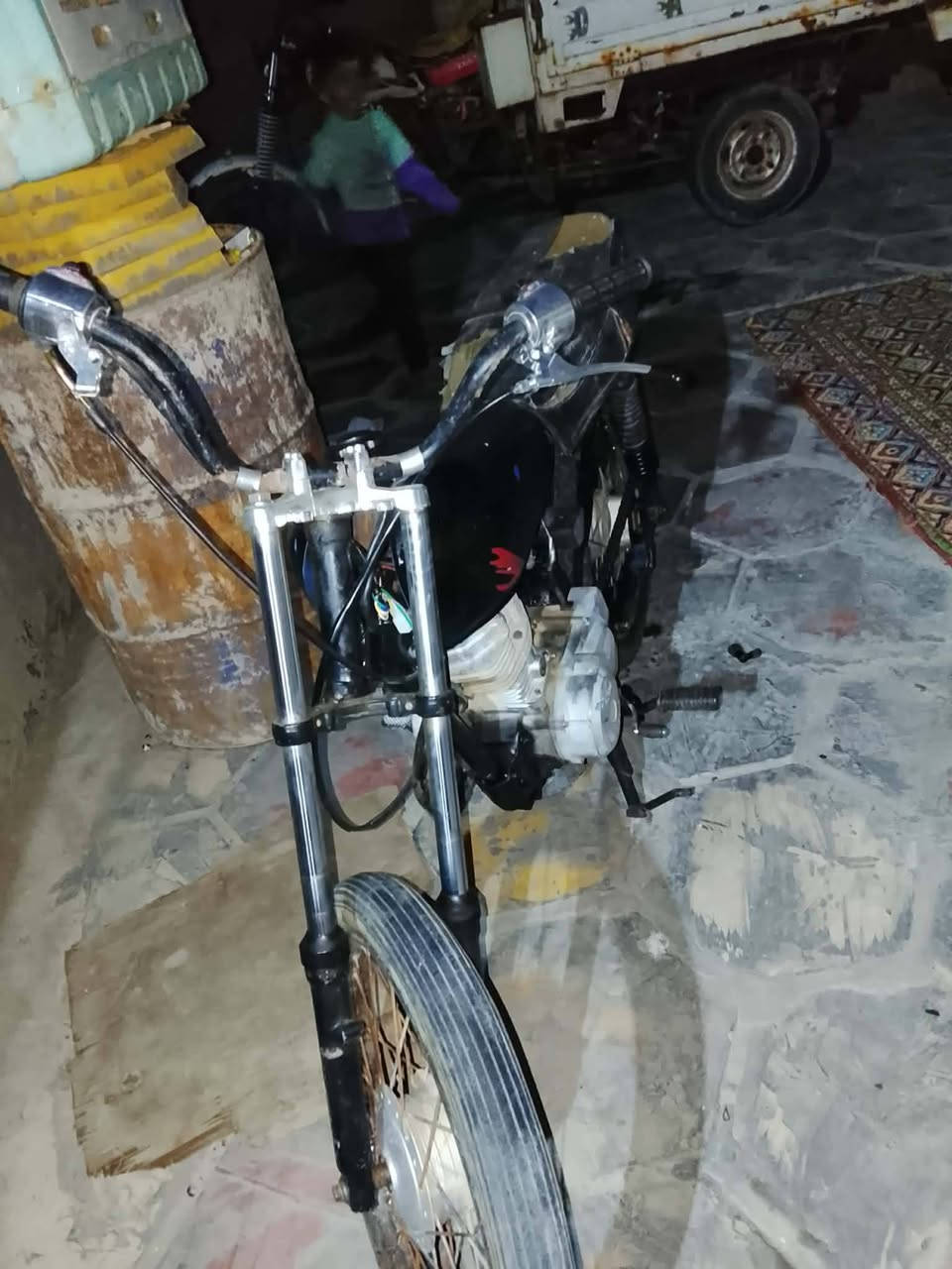 دراجه للبيع سعره. 225
وبيه مجال بصيط حك الجيه ***********

