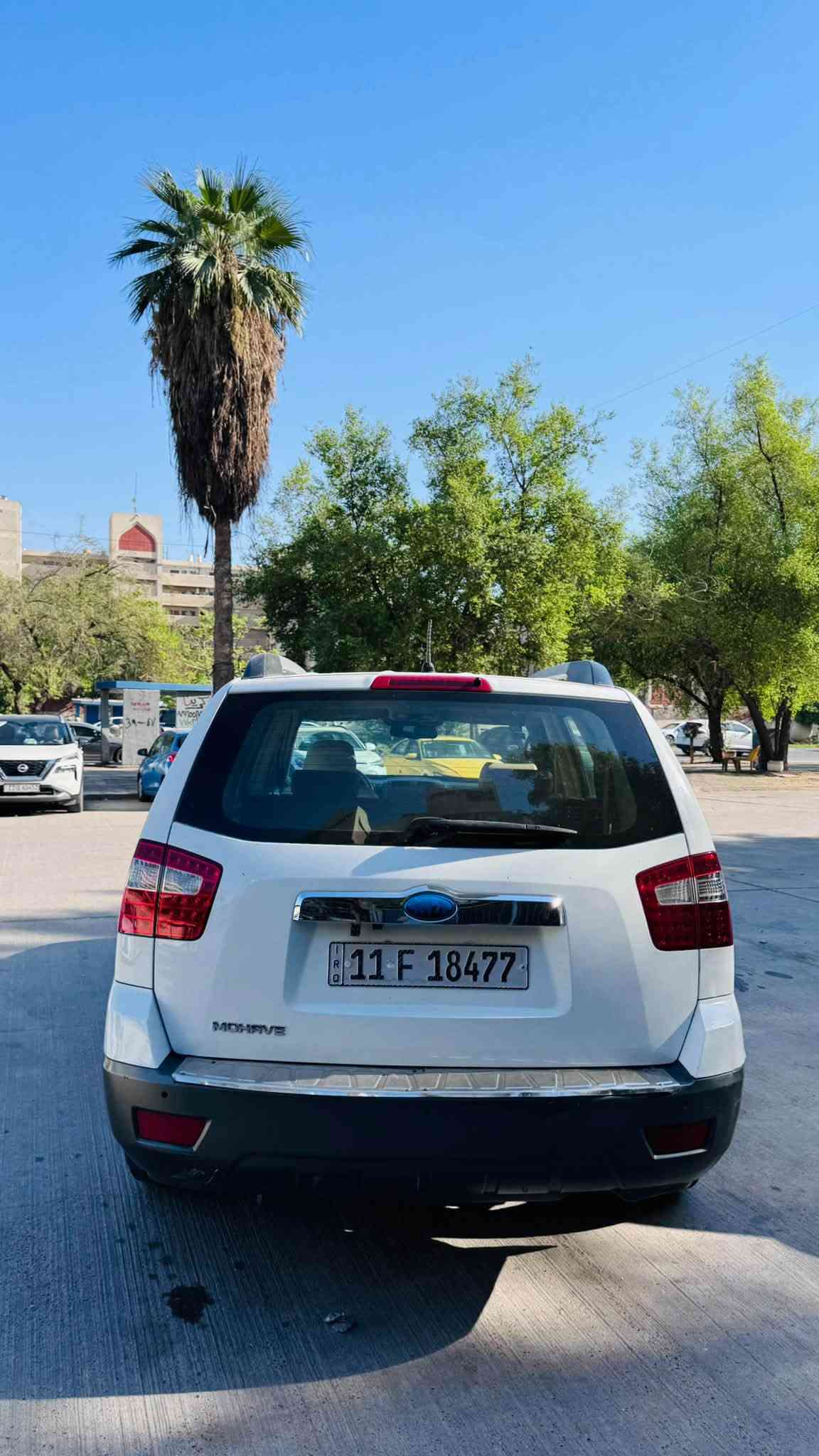 السلام عليكم للبيع كيا موهافي موديل 2013 خليجي
السيارة كفالة عامة من كلشي من صبغ و البارد والفتح والتبديل على وضع الشركة 
مكينة 6 سلندر 3800 cc كفالة
مواصفات السيارة 
فتحة سلايد روف 
حساس امامي وحلفي 
كشنات مخمل
سبعة راكب 
ثلاث قطع تبريد ثلج 
مري شفط و اشاير بالمري 
تحكمات ستيرن 
وباقـي المواصفات المعروفة 
رقمهة بغداد الدولي تحويل مباشر 
السيارة جديدة لا صبغ ولا بارد وجاهزة بدون مصرف 
محرك وكير وصدر وتبريد وتخم تاير شرط 
مكان السيارة بغداد الصالحية 
سعـر السيارة ( 138 ) ورقة وبيها مجال بسيط جدا
ملاحظة السيارة اجمل من الصور 
للاتصال والاستفسار 
***********
