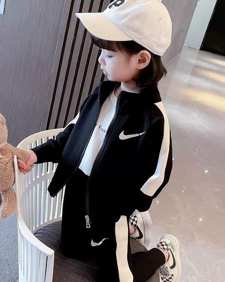 🌸❄️ تم افتتاح الموسم البهاري والشتوي ❄️🌸 السعر/7000😍 • تراك بناتي بخامة درجة أولى ✨ • القياس/ 6-7-8-9-10-11-12-13سنة أفرعنا: 1. الجهاد 2. الدورة 3. الزعفرانية 4. المحمودية 5. البياع 6. بغداد الجديدة 7. البنوك 🚫 تنويه: ليس لدينا أي فرع آخر للحجز والتواصل: • مراسلة الصفحة • أو على رقم الواتساب *********** رابط قناة الجملة: https://t.me/barbie_baghdad_algadeeda6 رابط كروب الجملة: https://chat.whatsapp.com/LkS6xZSEfHh1vUHnB8xc1k?mode=ac_t 🛵 التوصيل متوفر لجميع محافظات العراق⁩
