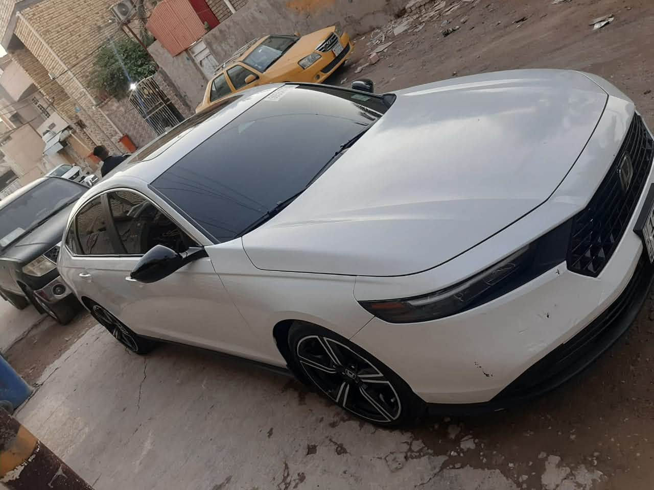 🔥 للبيع — السموراي الياباني 🔥
✨ هوندا أكورد 2024 سبورت هايبرد ✨

🚗 الموديل: هوندا أكورد 2024

⚡ الفئة: Sport Hybrid

🔧 المحرك: 2000 سي سي

📏 الممشى: 36ألف ميل فقط

🎨 داخل لونين — طابع رياضي فاخر

🏷️ رقم بغداد

👤 الاستخدام: على يد وحدة (1) ومعتني بيها جداً

📌 المواصفات:

✔️ سبورت هايبرد (مواصفات كاملة ومعروفة)

✔️ اقتصادية عالية بالوقود

✔️ قيادة ناعمة وثبات عالي

✔️ نظافة ممتازة جداً

📌 الملاحظات:

🔧 ضرر بنيد فقط  (مبدل نفس اللون بدون الصبغ)

🔧 إيرباك الدركه + البردة الأمامية فقط امبدلات راجعات ابلادي 

📷 صور الحادث مرفقة للشفافية

📍 موقع السيارة:

بغداد -البلديات 

💰 السعر:175ورقه امريكي

💬 بيها مجال للشراي الجاد فقط

📞 للتواصل اتصال أو واتساب:

***********

✨ سيارة مميزة ونظيفة — فرصة للجادين فقط ✨
