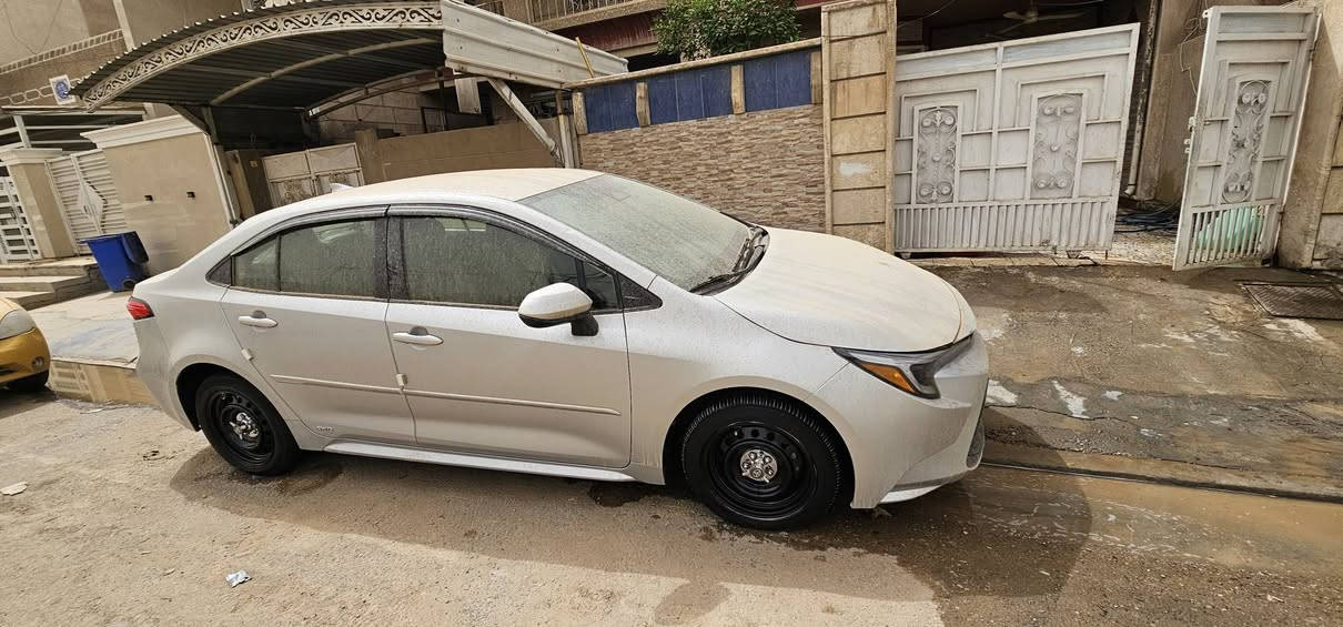 السلام عليكم
كورلا هايبردle ياباني  امريكي 
موديل 24 ماشيه 74وقابله للزياده
مواصفات شاشه كامره حساسات

رادار امامي دعاميه جامه 

سايد بريك دكمه 

تحكمات

تحديد مسار 

تحديد سرعه 

توقف ذاتي 

قياده ذاتيه

حادث بنيد جاملغ مبدلات 

ربع باب بارد 

كما موضح بالصور حادثها 

للاستفسار ***********

مكاني شهداء سيديه للبيع فقط
