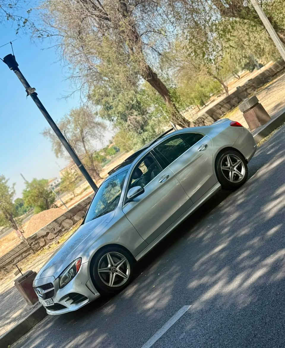 السلام عليكم
بيع فقط بدون مراوس
مرسيدس c300 موديل 2018 فورماتيك 
ماشية 60 الف مايل 
حادث فقط جاملغ جهة السايق صبغ وبارد بسيط موضح بالصور بدون دواخل 
كير ومحرك كفاله برغي ما مفتوح بيهن 
كت Amg و ويل Amg بلادي ودعامية c43 
رادار امامي خلفي جانبي 
بانوراما 
ستيرن D رياضي 
كار بلي واندرويد اوتو 
كشنات جلد 
تدفئة مقاعد 
سستم صوت بوماستر
كروز سرعة
المكان بغداد
السعر ١٩٠
للاستفسار
***********
