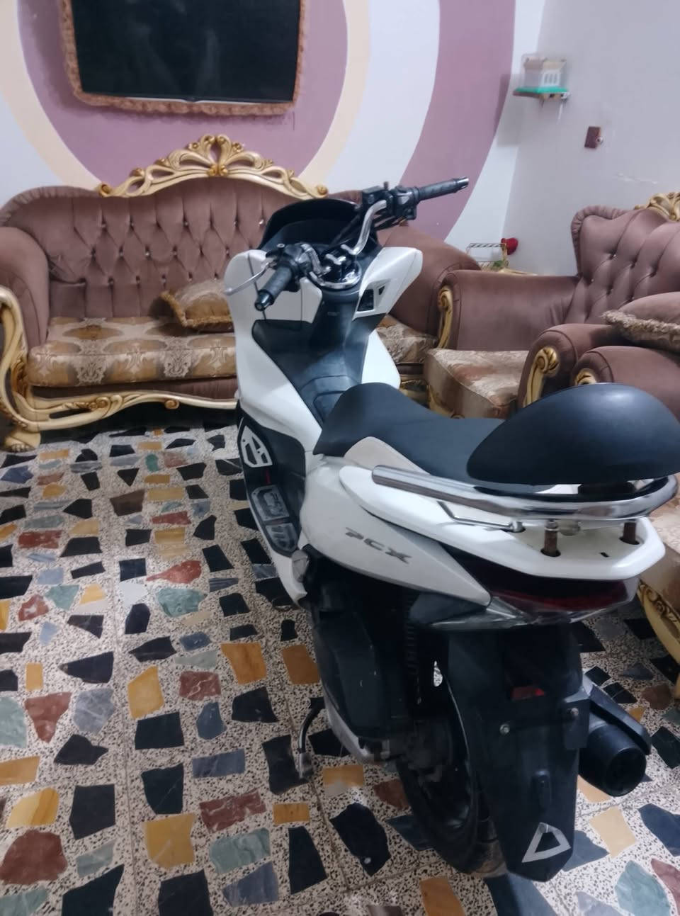 سلام عليكم دراجة بي سي إكس جيل ثالث ماشية 17حقيقي بيه بس كلج خلفي/***********
