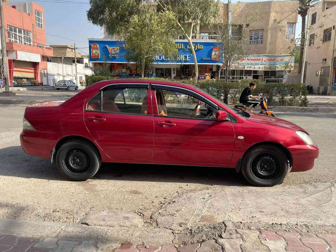 سلام عليكم 
بيع او مراوس بأحدث و انطي فرق 
لانسر موديل 2010 
سيارة بأسمي رقم و هزة كلهن جديدات بهل شهر سويتهن 
يعني بس تروح تحول. 
كير اوتو محرك 1600 قبغ اسود المرغوب 
سيارة مصبوغة عام جمالية حادثها بس دعامية 
كهربائيات كلها شغالة بدون نقص 
تبريد ثلج ❄️ 
تخم تاير جديد صدر جديد 
بدون اي نقص وكلش نظيفة وبعد احلة من الصور 
السعر 73 وبيها مجال قليل 
مكان ديالى بعقوبة التحرير 
هـ: ***********
