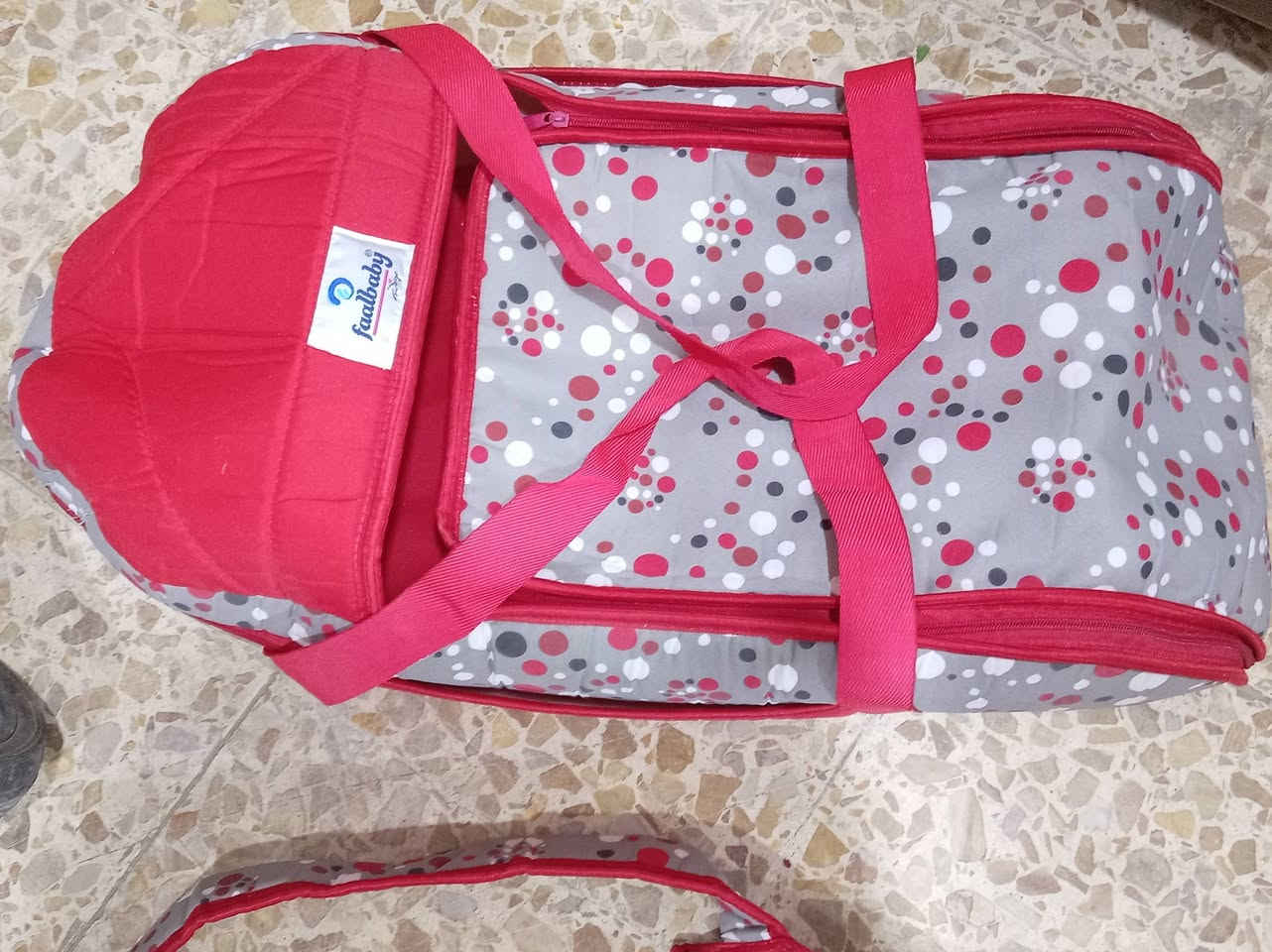 عربانة • حمالة طفل • هزاز