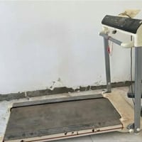 بغداد حي الجامعة • جهاز جري • يحتاج تنظيف