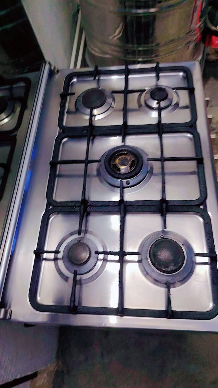 طباخ مستعمل • شغال • شرط ع الفحص