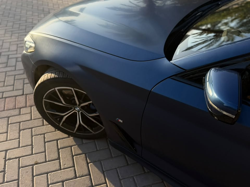 BMW M530i 2023
🔷بيع او مراوس

خليجي وكالة العروش
الماشية 50.000 كيلو 
مغلفة PPF طافي 
فول اعلا موصفات 
🔵ابواب شفط
🔵5 بردات
🔵5 كامرات
🔵رادارات 360
🔵داتا شو
السعر 42.000 دولار بيها مجال 
مكان السيارة كربلاء 
رقم التواصل ***********
