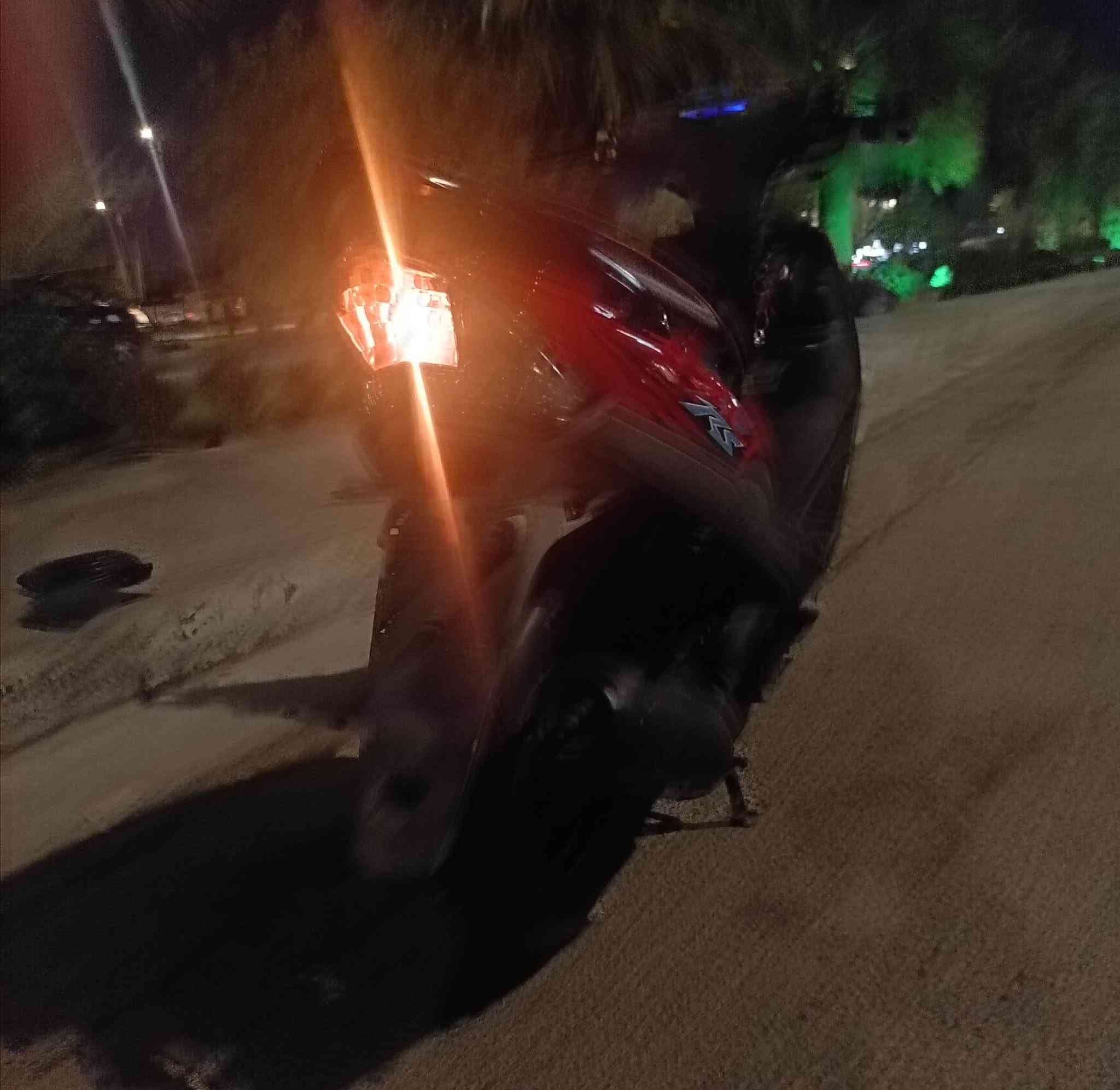 سلام عليكم دراجه ماكس عدله رمبه  محرك 125cc اصولي كمرك مدفوع أوراق اصولي السرعه 120 البيع كربلاء السعر مليون 100 الرقم ***********
