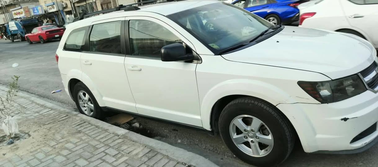جورني ٢٠٠٩  اربعه سلندر ثلاث قطع تبريد جاهزه   بسمي تحويل ثاني يوم***********
