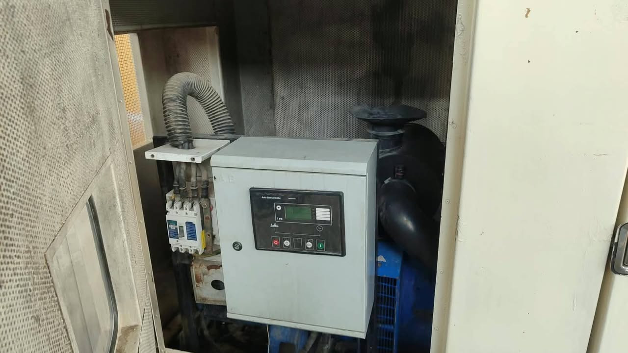 مولد بيركنز 150kv كاتم  شاشه نظام  اوتو  اطفاء ذاتي الكوت حي الصناعي قرب اعدادية الفارس  واتساب*********** غني هيتاشي للمعدات الثقيله
