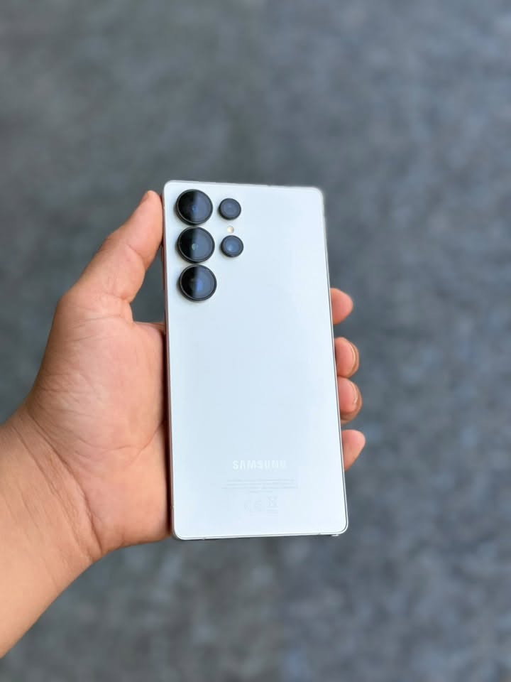 إسلام عليكم
S25 ultra 📱
الون ابيض 🤍
جهاز كلش نضيف شوف الصور 
ذاكرة 1 تيره ‼️
السعر 1.400 🔥
***********
