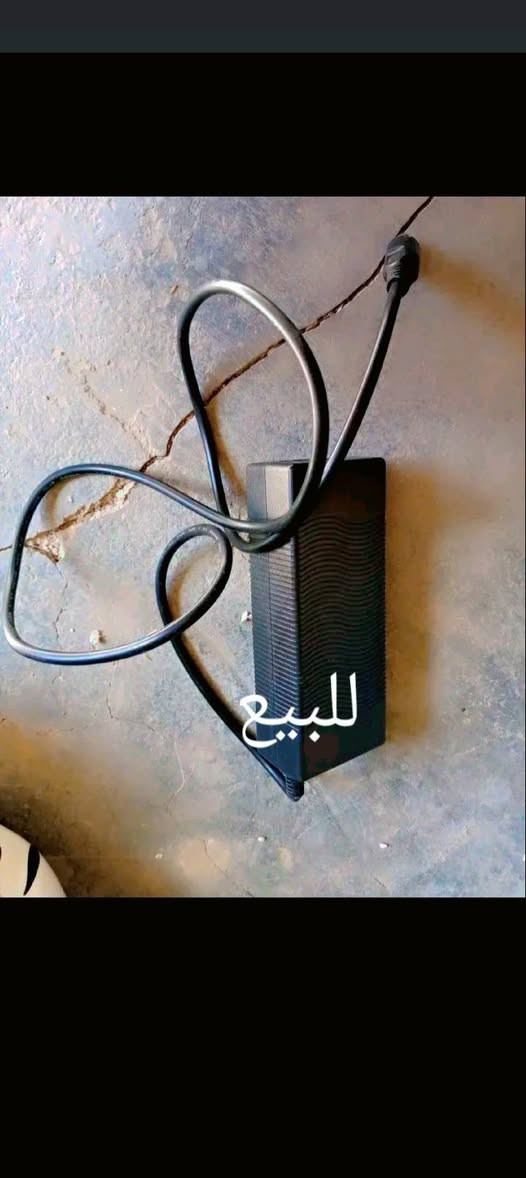 سلام عليكم للبيع سكوتر الكهربائية مامستخدمه جديده من جبته شغلته مرة وحده وطفيته هسه بعد تشتغل لو لا سعرة 55 وبيه مجال عنوان نجف هاتف ***********

نص مكتوب في الصور:
- للبيع