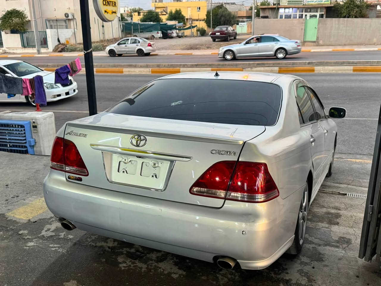 شاهینە بڕاوە 2005 فول بەحری بێ کۆد  82 بێ دوکەل کامل مەسرەف  4 دوگمە سەلاجە و پەردە و مەرکەزی 4 کوشن کارەبا و جلد و هیتەر ***********
